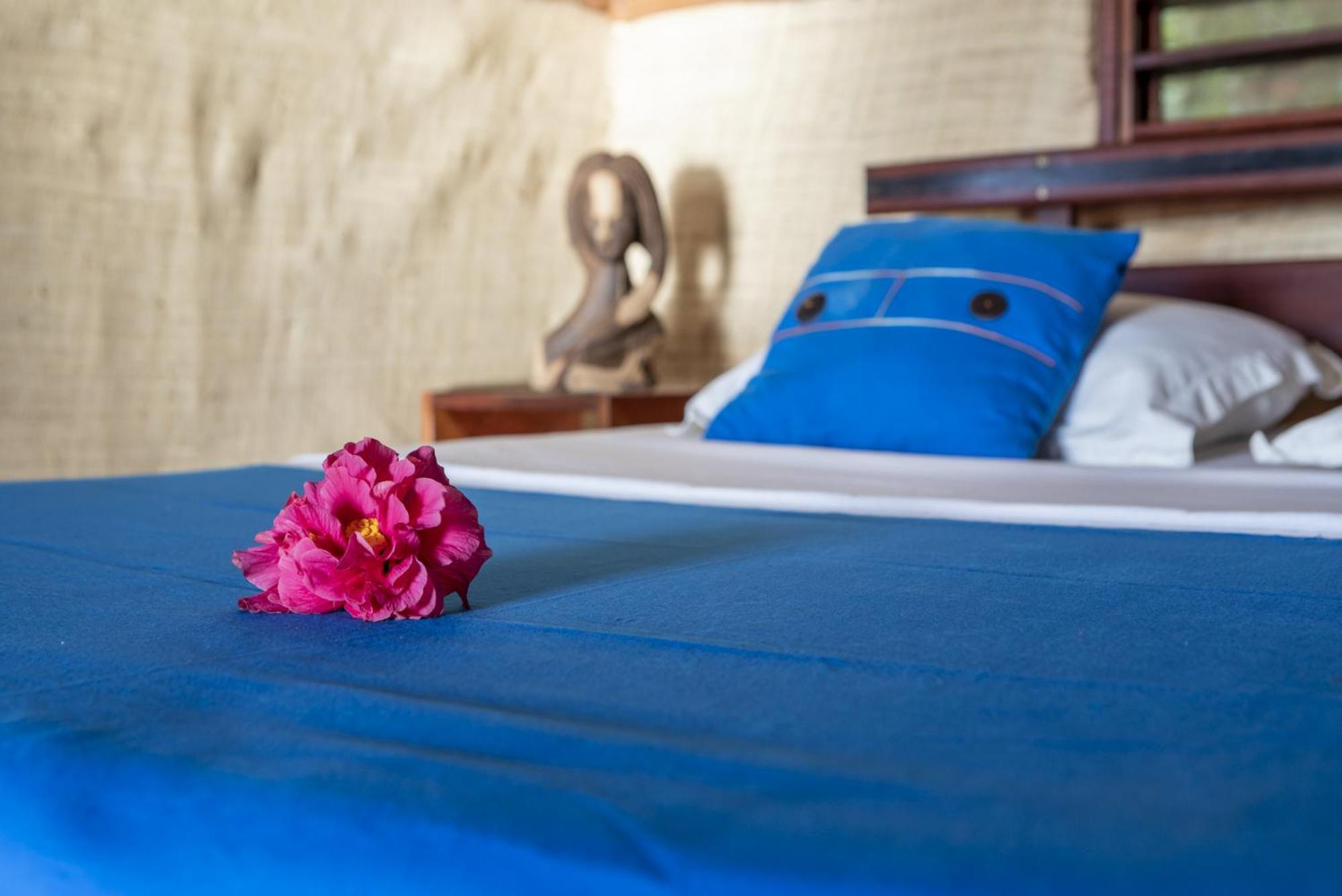 Floraly Komba Hotel - Nosy Komba Экстерьер фото