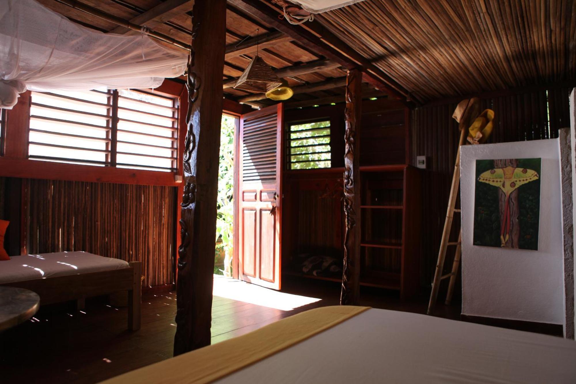 Floraly Komba Hotel - Nosy Komba Экстерьер фото